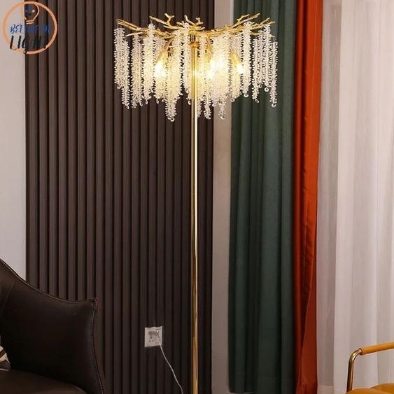 Artpad Lampadaire en cristal de luxe nordique - Lampe sur pied LED dorée moderne pour salon et chambre à coucher     Luminaire de décoration intérieure