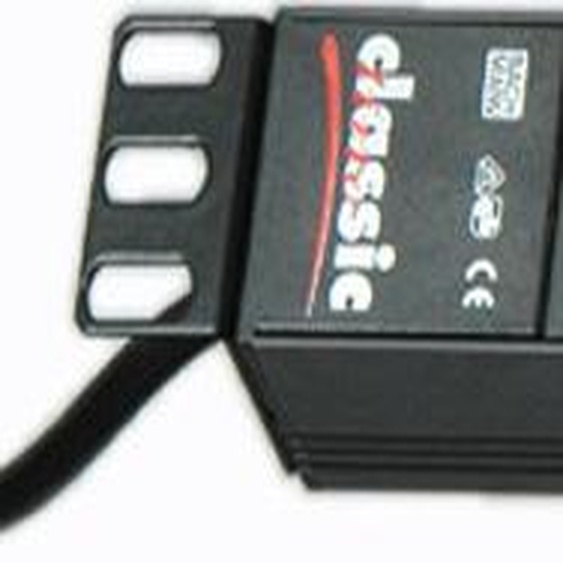 Bachmann - Steckdosenleiste (Rack - einbaufähig) - 6 Ausgangsstecker - 48.3 cm (19) (333.536)