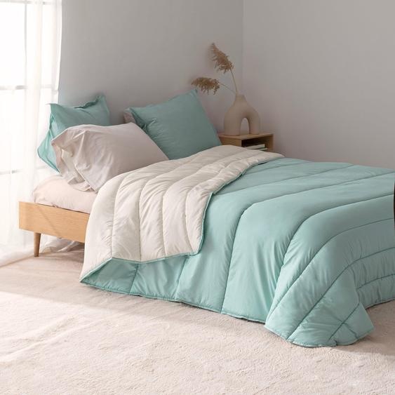 Basic Couette Menthe 240x260 cm (lit 135/140/150) 100 % microfibre (extérieur) 100 % polyester (garnissage) Fabriqué en Europe