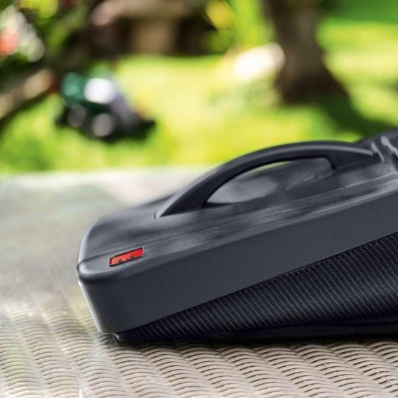 BOSCH Home & Garden 06008B9E00 BOSCH Home & Garden UniversalRotak 2x18V-37-550 Tondeuse à gazon sans fil 18,0 V pour une surface allant jusquà 550 m², avec 2 batteries
