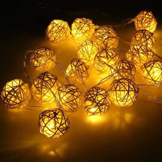 Boule en rotin LED Guirlande lumineuse, 20 LED Boule lumières décoratives 5 cm de diamètre en rotin lumières-battery