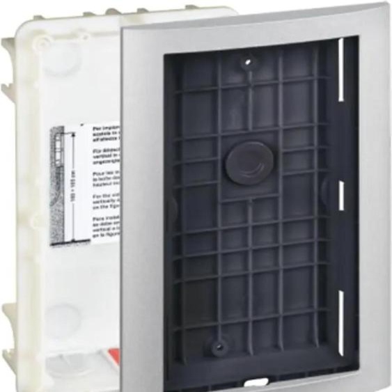 BTICINO UP-Set LINEA 3000 composé daccessoires + boîtier encastré (réf. 343061 + 350020)