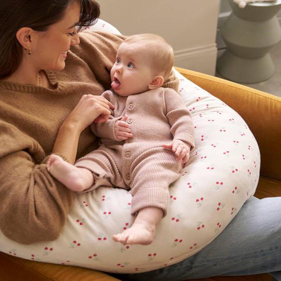Coussin dallaitement + housse de protection Bio Collection cherry