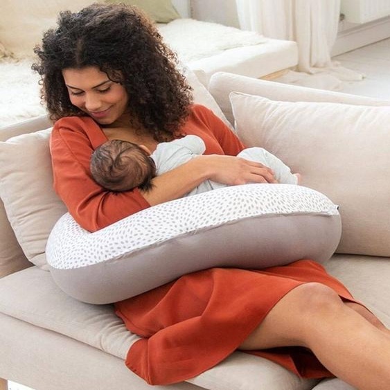 Coussin de maternité Doomoo buddy taupe