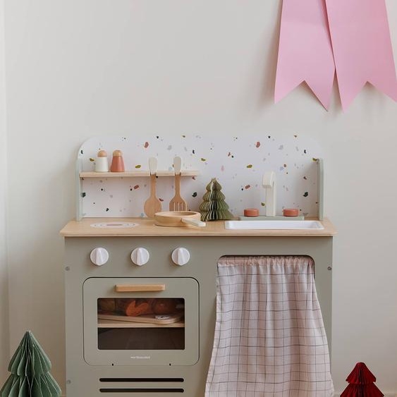 Cuisine en bois FSC® avec accessoires vert sauge