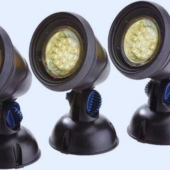 Éclairage extérieur pour piscines : kit LED LunAqua Classic 3 - Projecteurs LED submersibles pour bassins, jardins et piscines