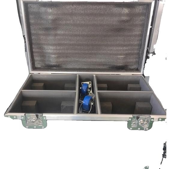 Eclairage scénique LED, 7x40W RGBW, angle de faisceau ajustable, flight case vide, prise EU