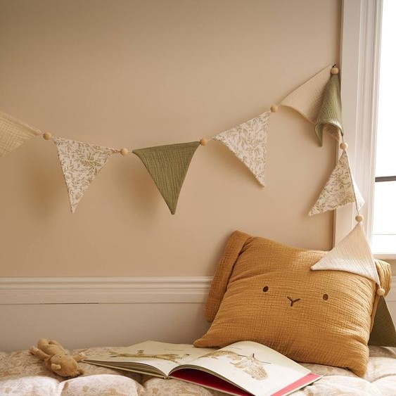 Guirlande fanions en gaze de coton vert sauge