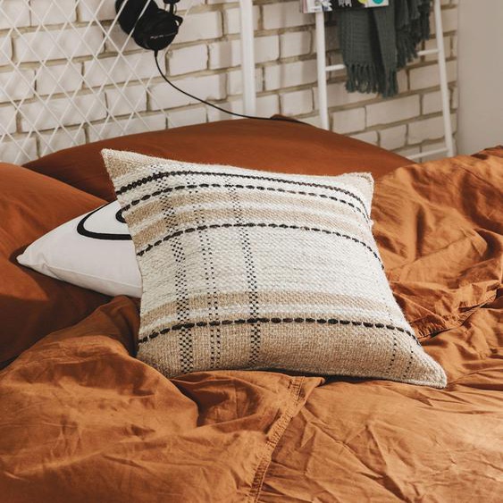 Housse de coussin Bahati Beige 45x45 cm - Tapis poil court design moderne pour salon