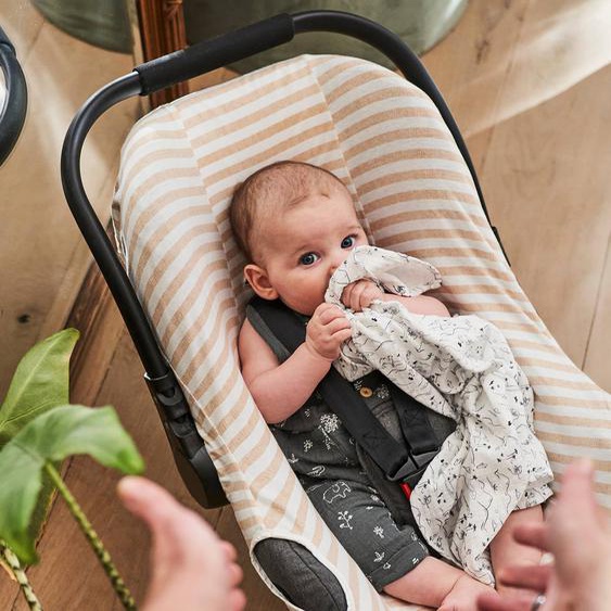 Housse élastiquée pour siège coque 0+ rayé beige