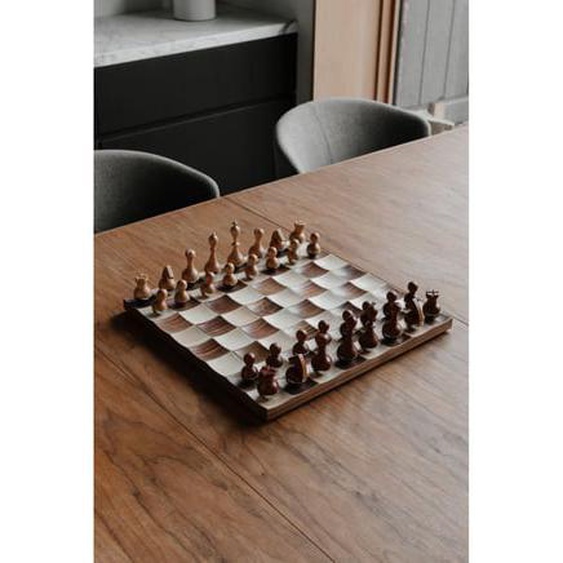Jeu déchec en bois couleur noyer