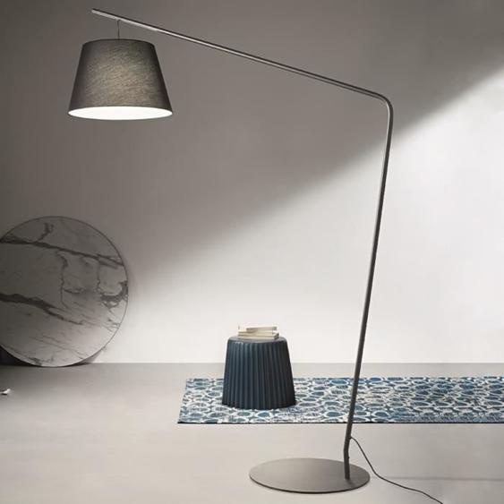Lampadaire avec structure en métal noir et abat-jour en PVC VELVET H205 cm