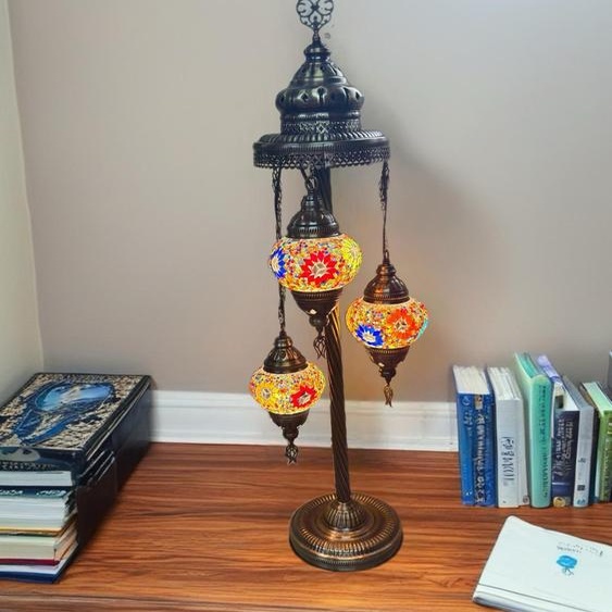 Lampe de table turque avec 3 boules en verre mosaïque faites à la main - Lampe de chevet multicolore pour un éclairage oriental