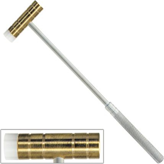 Les horlogers et les orfèvres ont combiné le marteau en nylon et en laiton