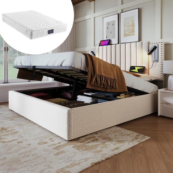 Lit avec coffre de rangement, dimensions 160x200, pour deux personnes. Comprend un éclairage de lecture, une fonction de charge USB, une tête de lit avec un design riveté, un sommier à lattes et un matelas en coton, de couleur beige