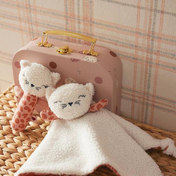 Mallette avec doudou personnalisable et hochet LOVELY LEO rose