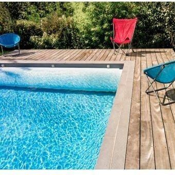 Margelle piscine Borvo : bassin de 9.00 x 4.00 m