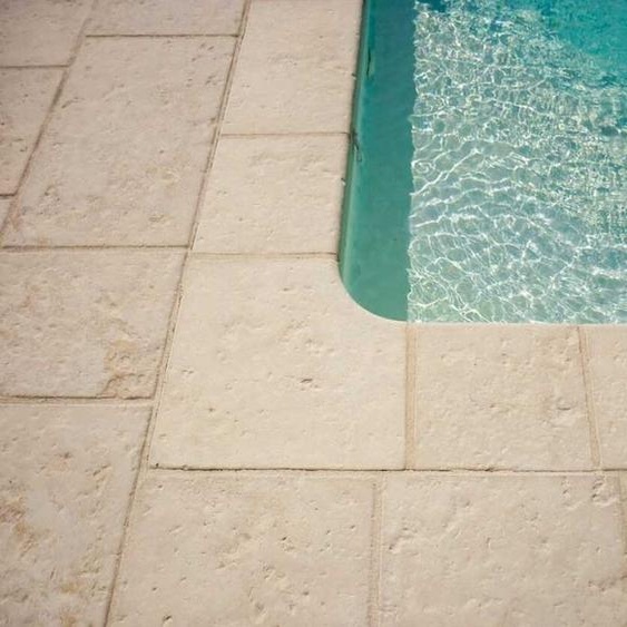 Margelle piscine plate MUSSIE : bassin de 7.00 x 3.50 m