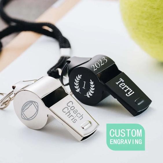 NONE Sifflet en métal gravé personnalisé, cadeau personnalisé pour entraîneur/enseignant, football, basket-ball, football, sifflet dentraînement darbitre de volley-ball