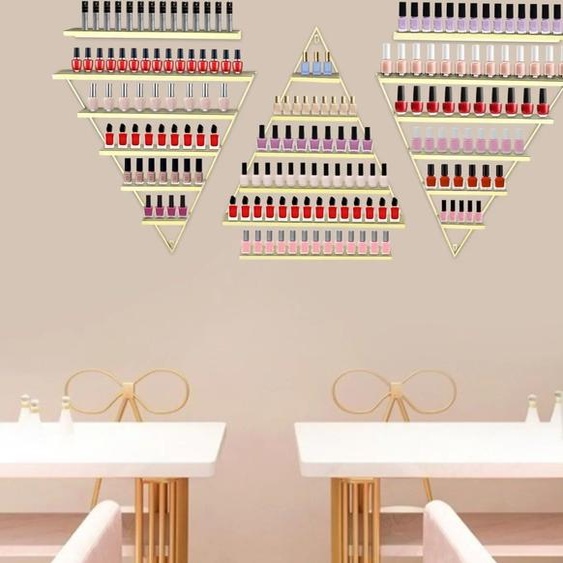 NONE Supports pour vernis à ongles à 5 couches, avec triangles dorés et en fer, installés sur le mur pour les salons de manucure et les salons de coiffure dorés