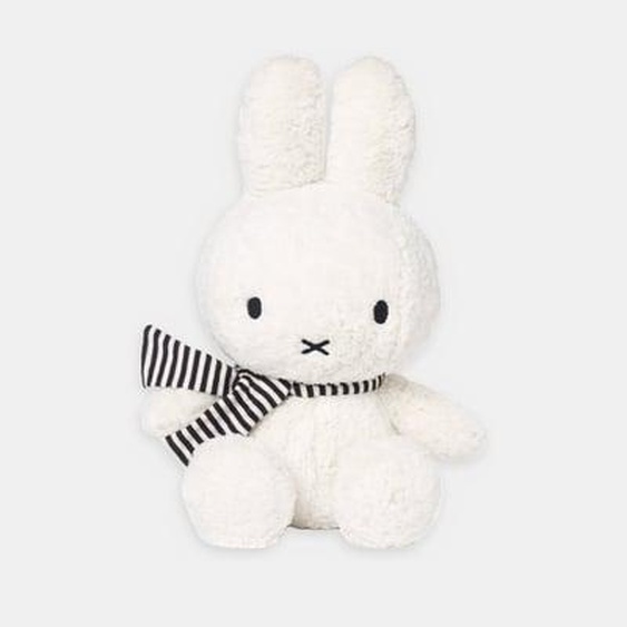 Peluche avec une écharpe