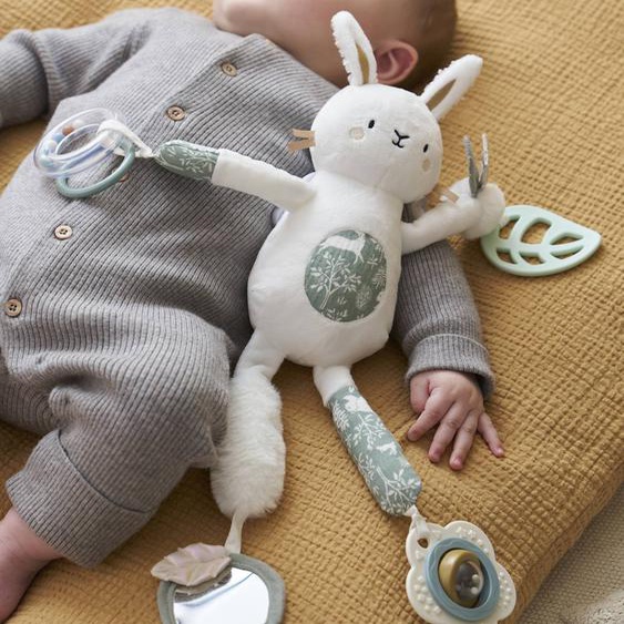 Peluche dactivités à suspendre DANS LES BOIS blanc