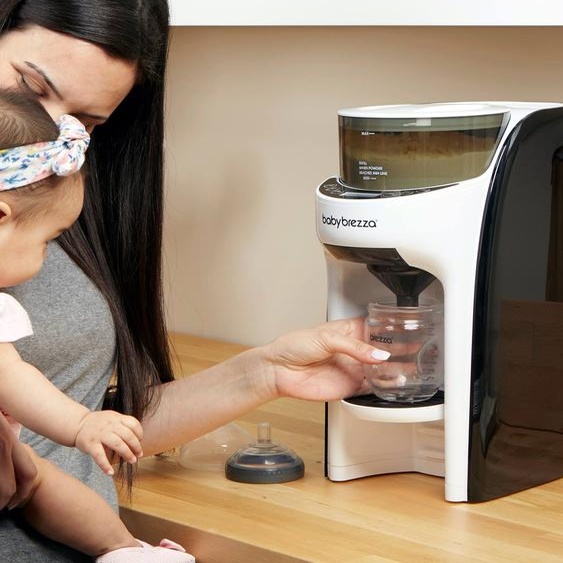 Préparateur de biberons BABY BREZZA Formula Pro Advanced blanc