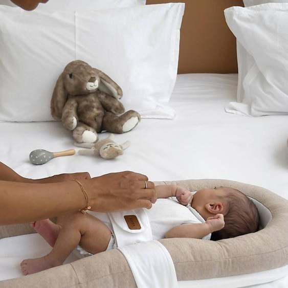 Réducteur de lit bébé Cocoony beige
