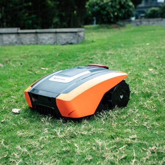 Tondeuse robot Yard FORCE EasyMow 260B pour surfaces jusquà 260 m² - Tondeuse robot autonome, facile à utiliser,via Bluetooth et application, pente maximale de 30 % et batterie lithium-ion de 20 V/2,0 Ah,