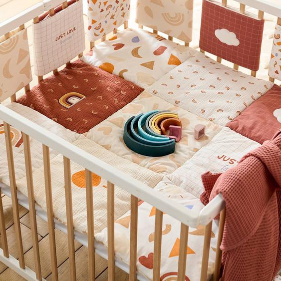 Tour de lit / tour de parc pare-chocs en coton bio* HAPPY SKY multicolore