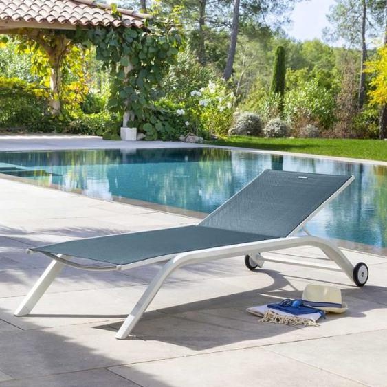 Transat Hespéride Milenio bleu pétrole/blanc - Empilable - 5 positions - Aluminium - Jardin