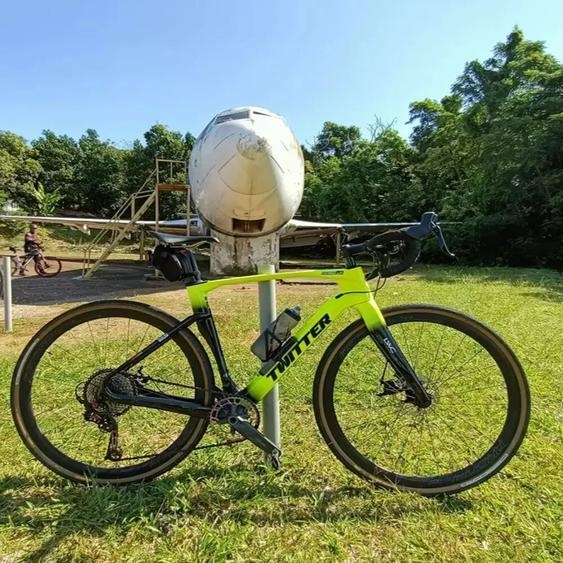 TWITTER couleur holographique gravier V3 RS-24Speed tout-terrain grade T900 vélo en fibre de carbone 700 * 40C frein à disque hydraulique vélo de gravier