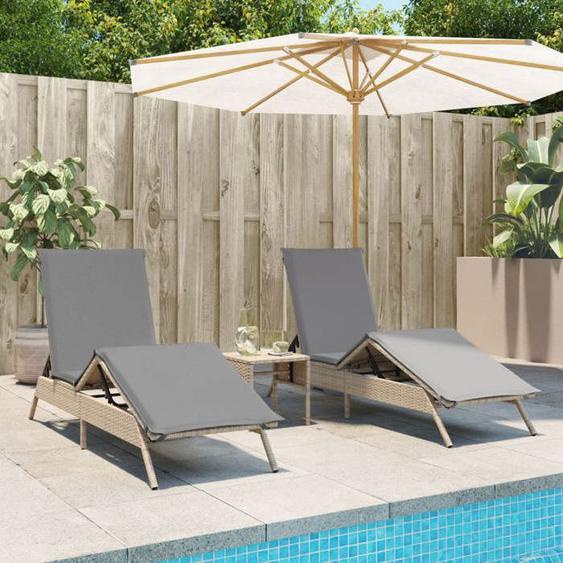 vidaXL Chaises longues lot de 2 avec table beige résine tressée transat lit de repos de jardin meuble dextérieur chaise