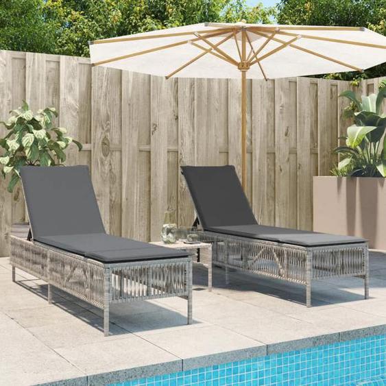 vidaXL Chaises longues lot de 2 avec table gris clair résine tressée transat lit de repos de jardin meuble dextérieur 4002751